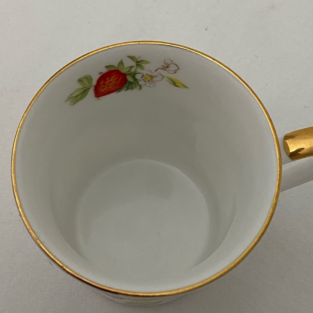 VINTAGE QUEEN'S ROSINA CHINA CUP, FINE BONE CHINA, ENGLAND, VIRGINIA STRAWBERRY - Picture 5 of 8